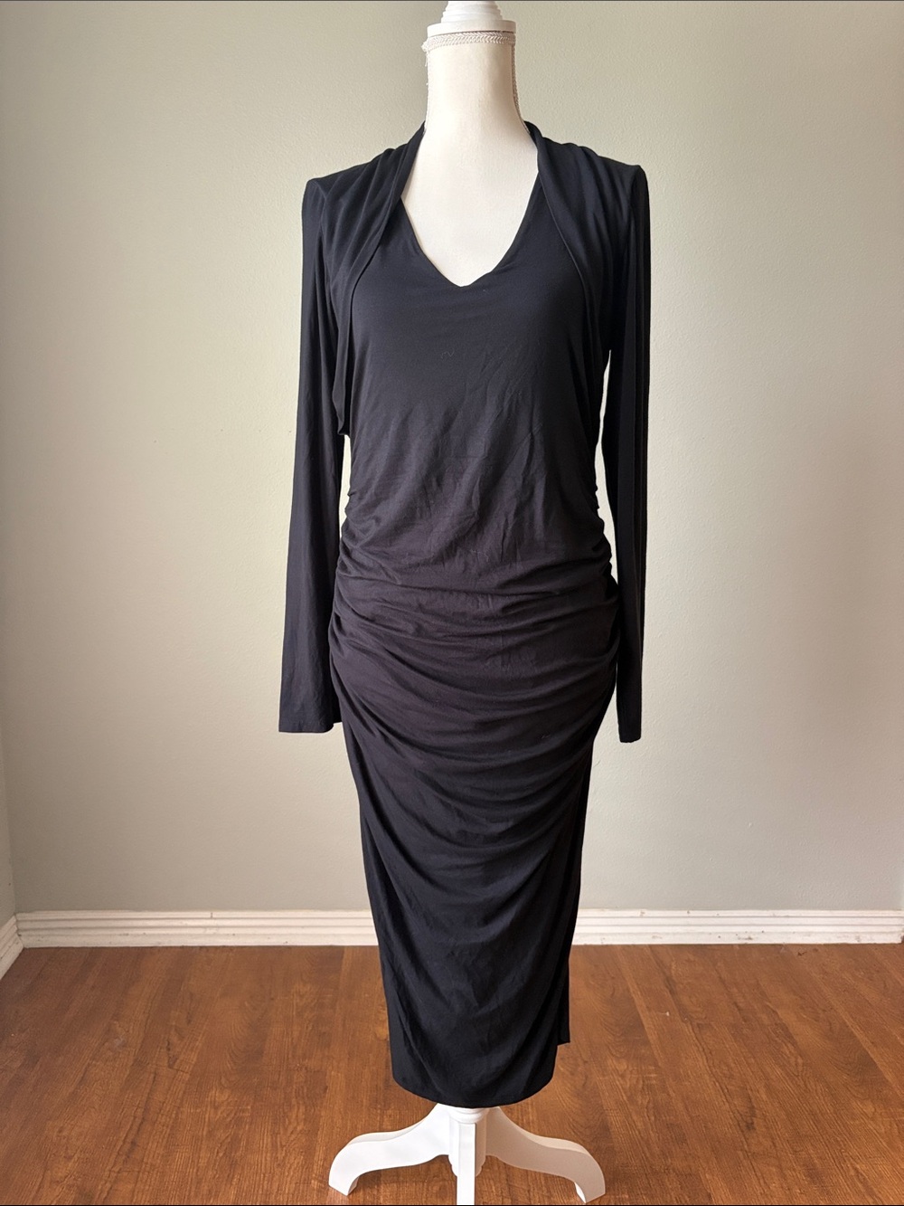 VENUS | Black V-Neck Long Sleeve Ruched Midi Dress
